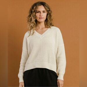 Tradland Canyon V-Neck Sweater